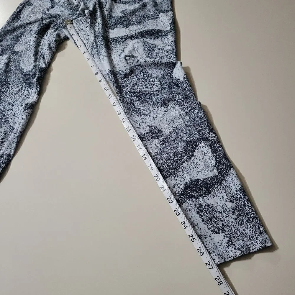 Nike Women's Black Print Jogger Leggings